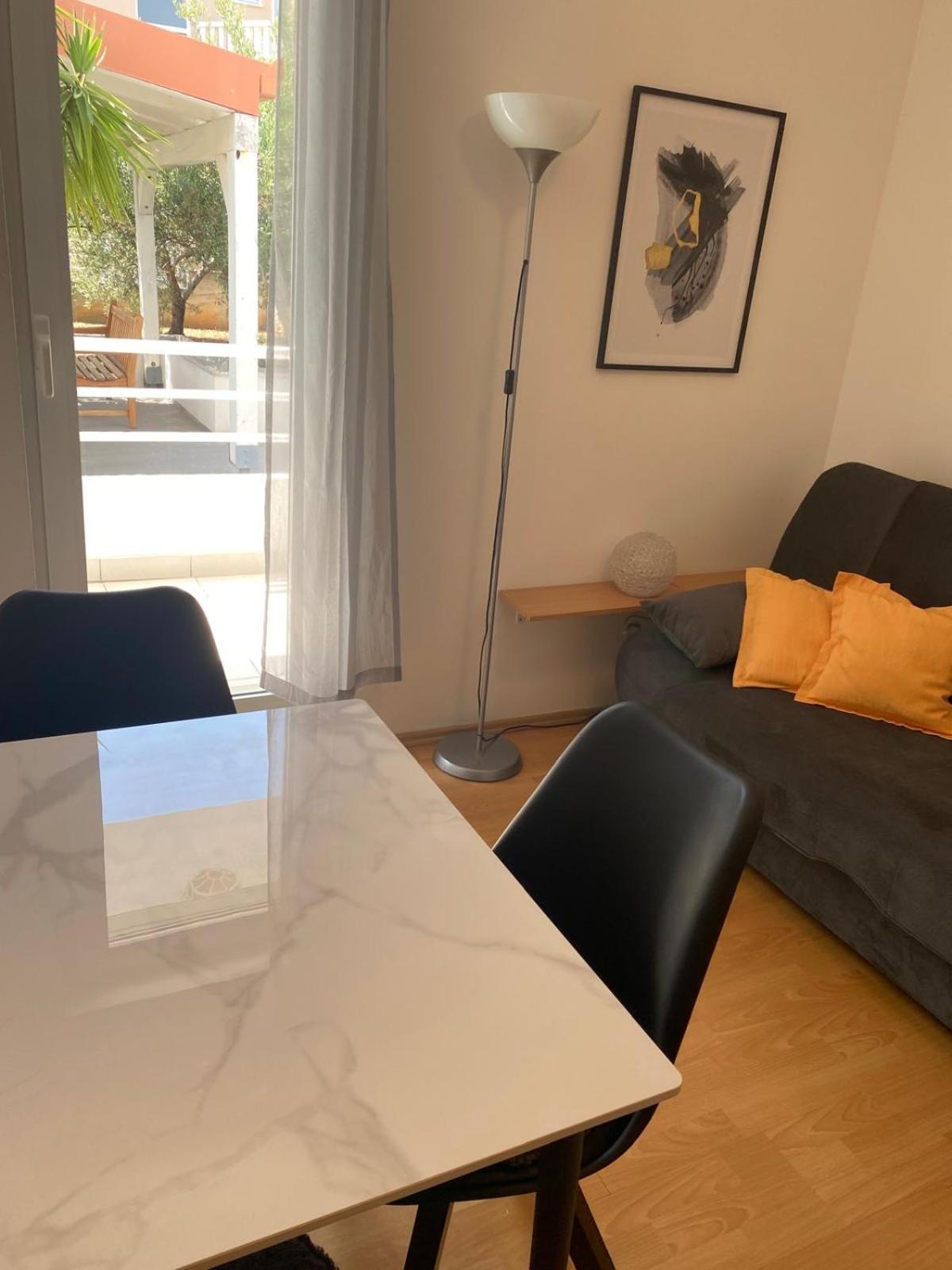 House Agradable Apartment Seget Vranjica Exterior photo